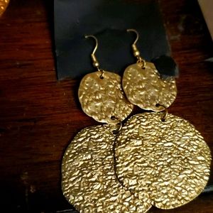 Gold earrings